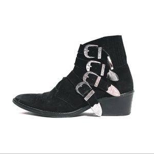 SUEDE TOGA PULLA WESTERN BUCKLE ANKLE BOOTS